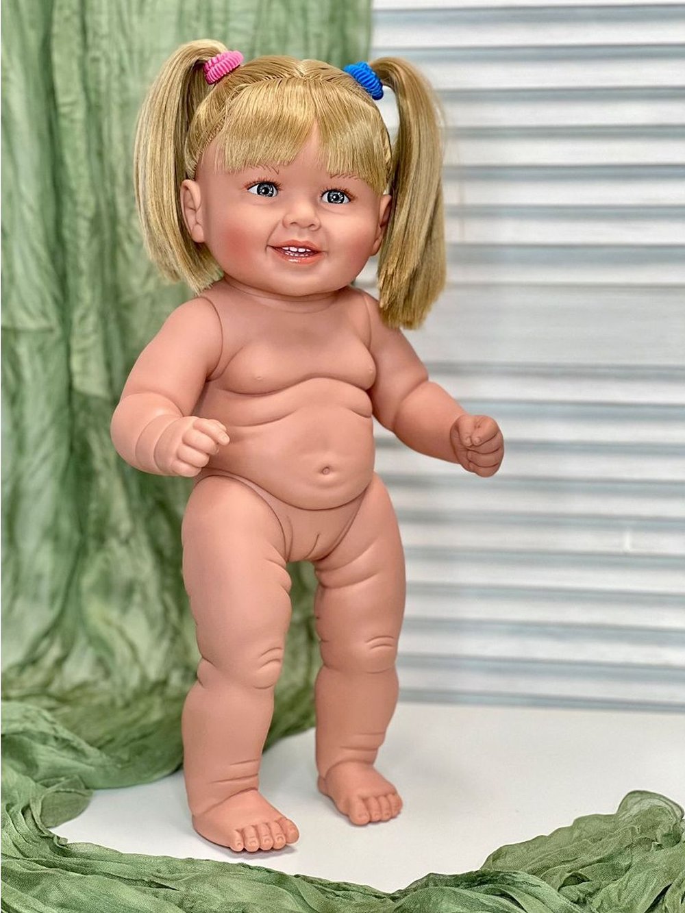 Кукла Manolo Dolls виниловая Diana 47см в пакете (7272)