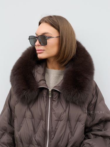 Тонкий шоколадный пуховик с кулиской и меховым капюшоном