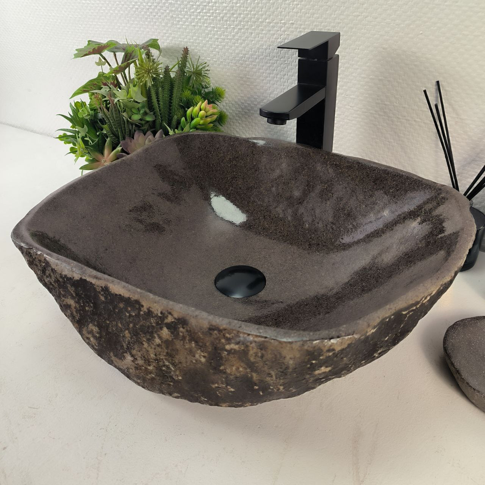Раковина из речного камня RS-65260 45*39*15 0862
