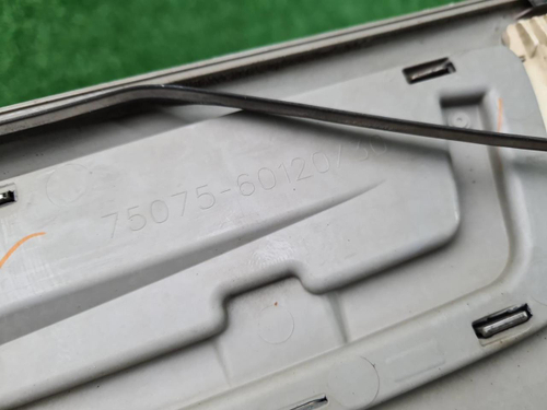 Накладка двери правая Land Cruiser 200 (2012-2015)