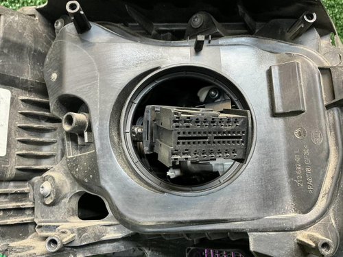 Фара левая VW Touareg 3 (2018-2023) LED