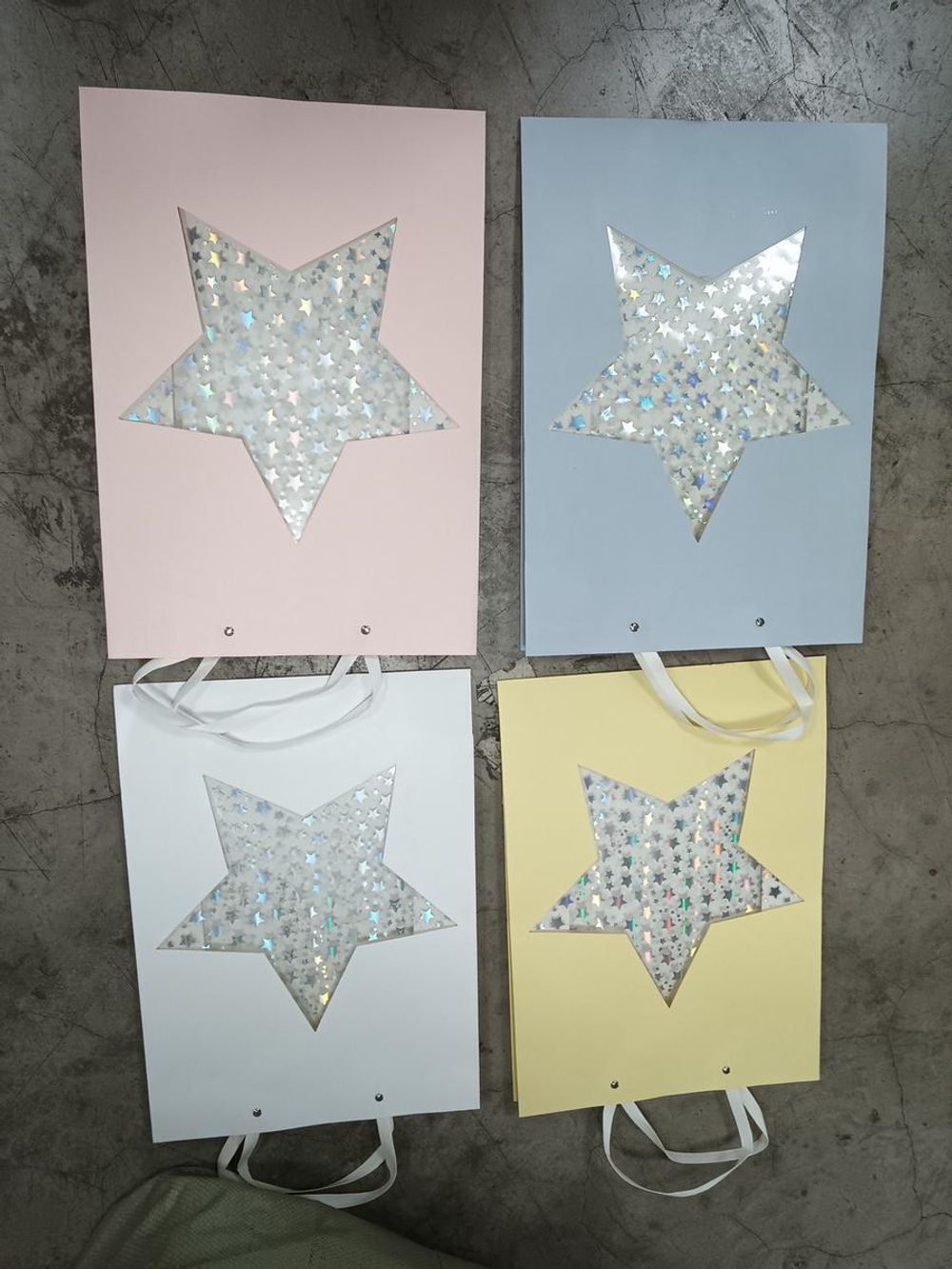 Пакет подарочный "Star" 44*31*12см, прозрач.окно в виде звезды с гологр.эфф.