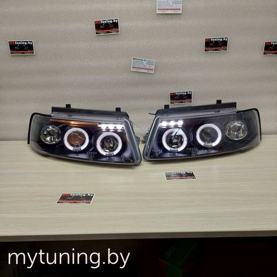 Передние фары VW Passat B5 angel eyes black