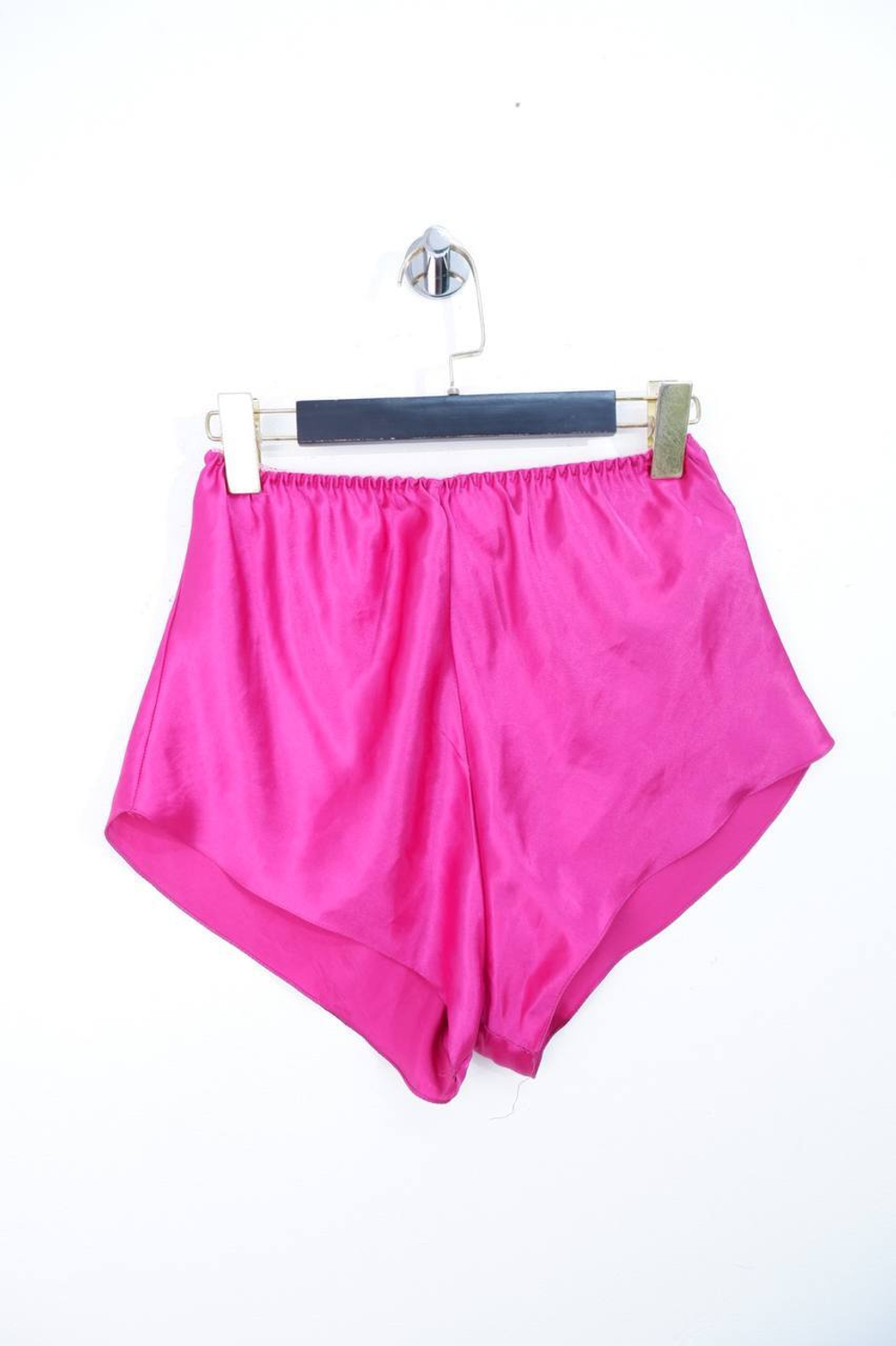 Шорты атласные, маркировка S, визуально на 42/44 размер