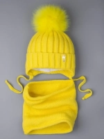 Шапка для девочки зимняя вязаная и снуд