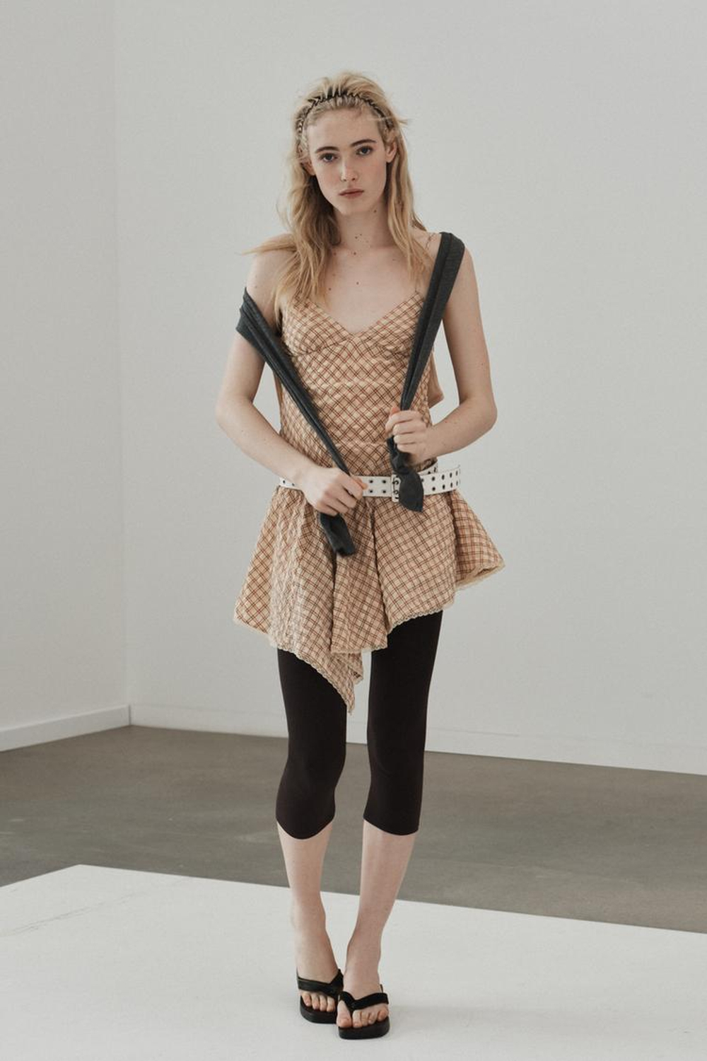 ZARA КОРОТКОЕ ПЛАТЬЕ В КЛЕТКУ С КРУЖЕВОМ, РАЗНОЦВЕТНЫЙ