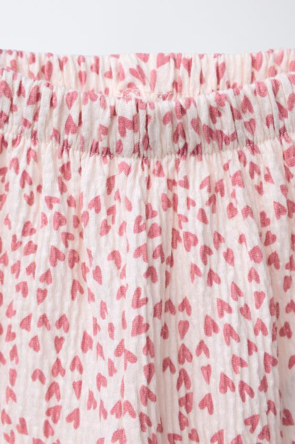 ZARA БРЮКИ С ТЕКСТУРОЙ В ВИДЕ СЕРДЕЦ, ЭКРЮ/РОЗОВЫЙ