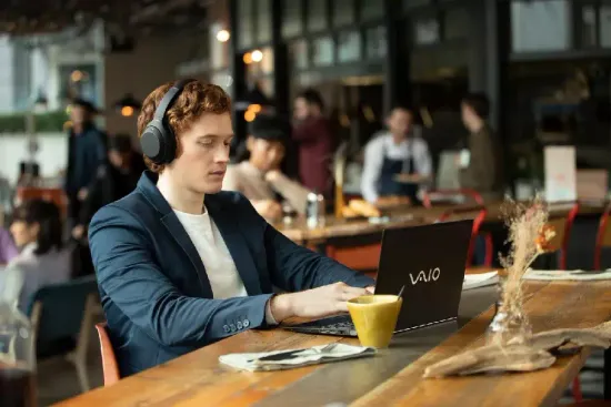 Беспроводные наушники Sony WH-1000XM4 Черный