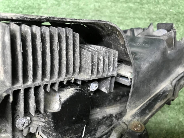 Битая ПТФ правая Lexus LX 3 570 (2015-2023)