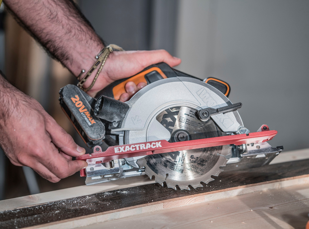 Дисковая пила аккумуляторная WORX WX530