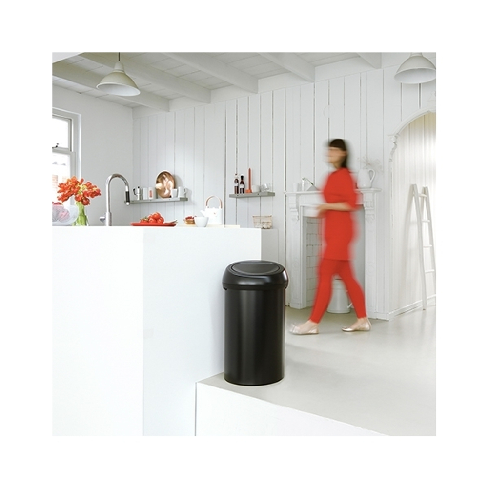 Ведро для мусора Brabantia Touch Bin черное матовое 60л общий вид