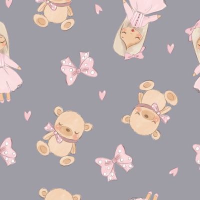 Мишки и куклы на сером