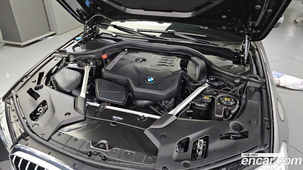BMW 5 Series (G30) 520i M Sports (12.2021)