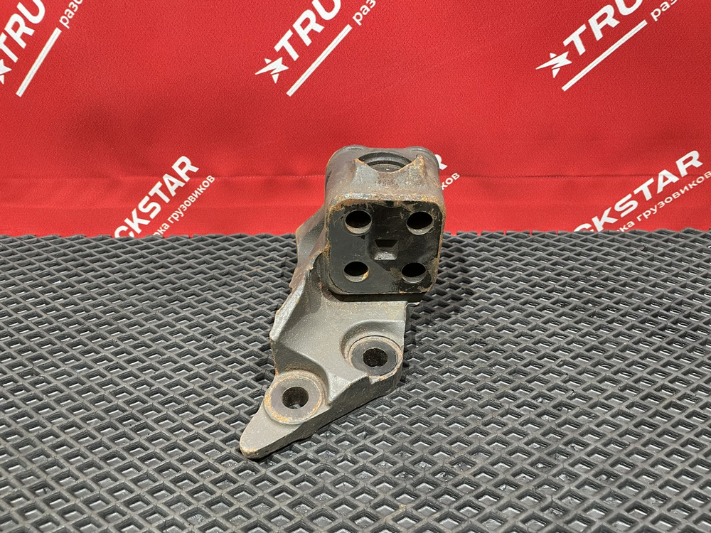 Кронштейн двигателя задний правый