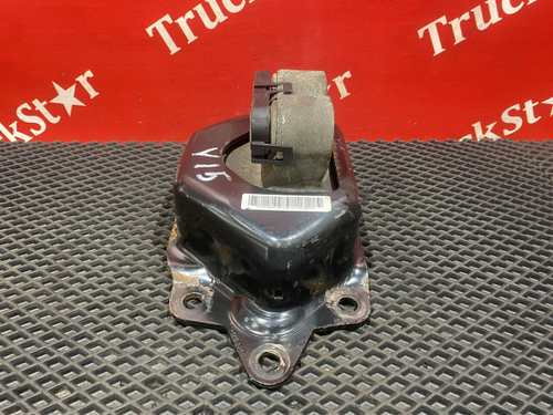 Подушка двигателя задняя