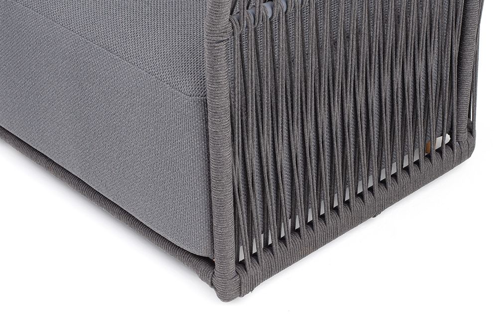 "Лугано" кресло плетеное из роупа, каркас алюминий темно-серый (RAL7024) муар, роуп темно-серый круглый, ткань темно-серая YB25-0027