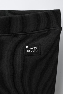 ZARA ЛЕГИНСЫ В РУБЧИК С НАШИВКОЙ, ЧЕРНЫЙ