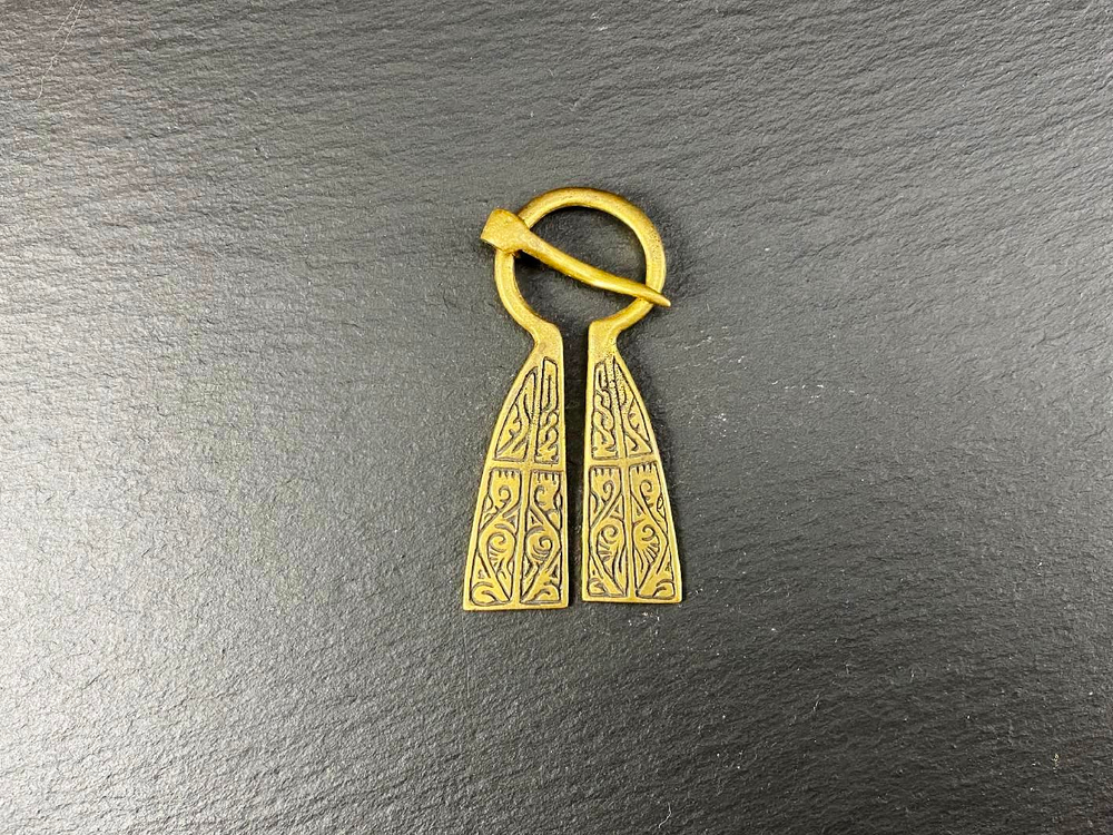 Фибула. Корелы, финны, Мордва (ЧК) 10-12 в.