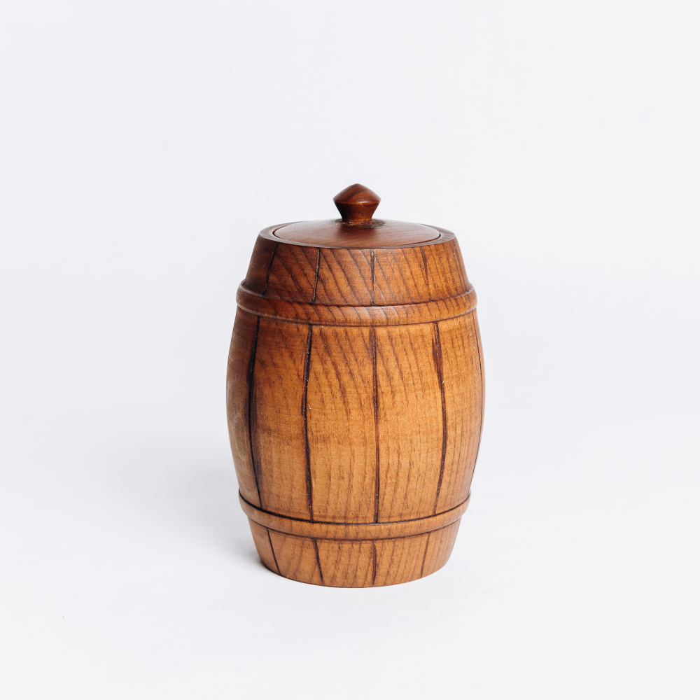 Бочонок для меда, соли, специй, пряностей из цельного куска древесины кедра.  K60