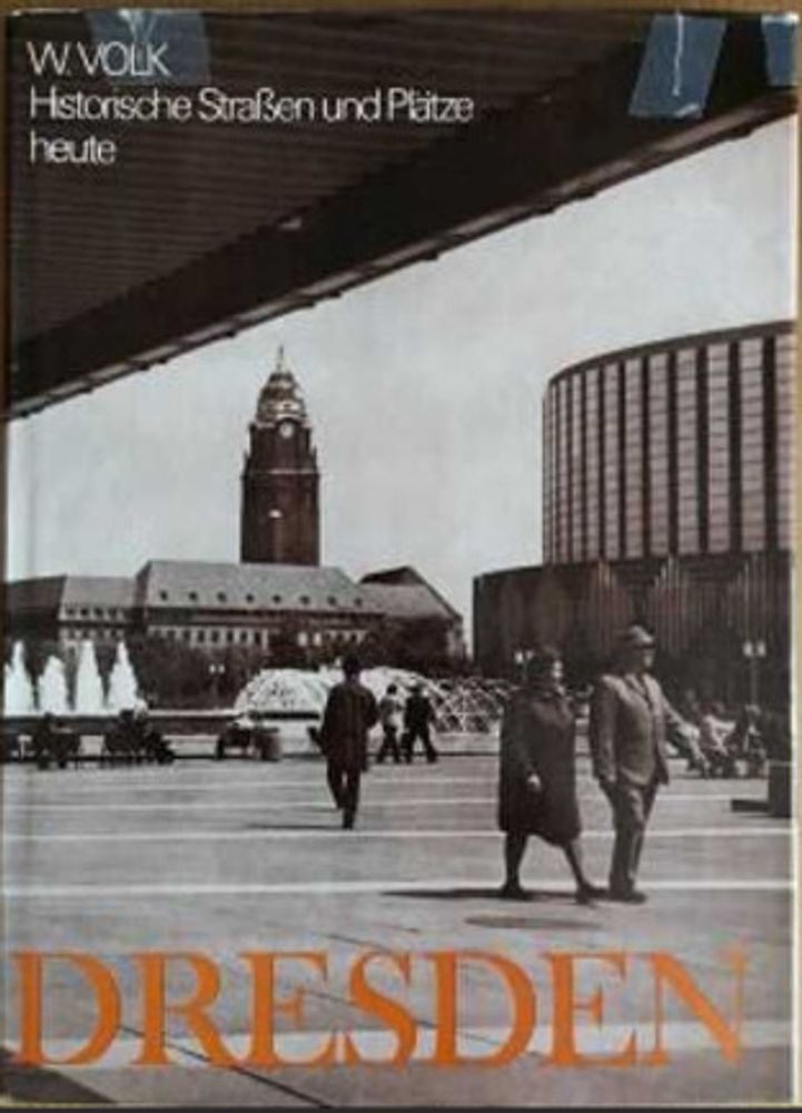 Книга по архитектуре Waltraud Volk. Dresden