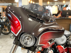 CVO STREET GLIDE 2021 Sunset Orange Fade & Sunset Black