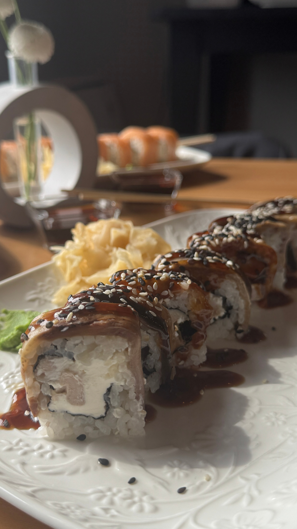 Ролл с курицей и баклажаном