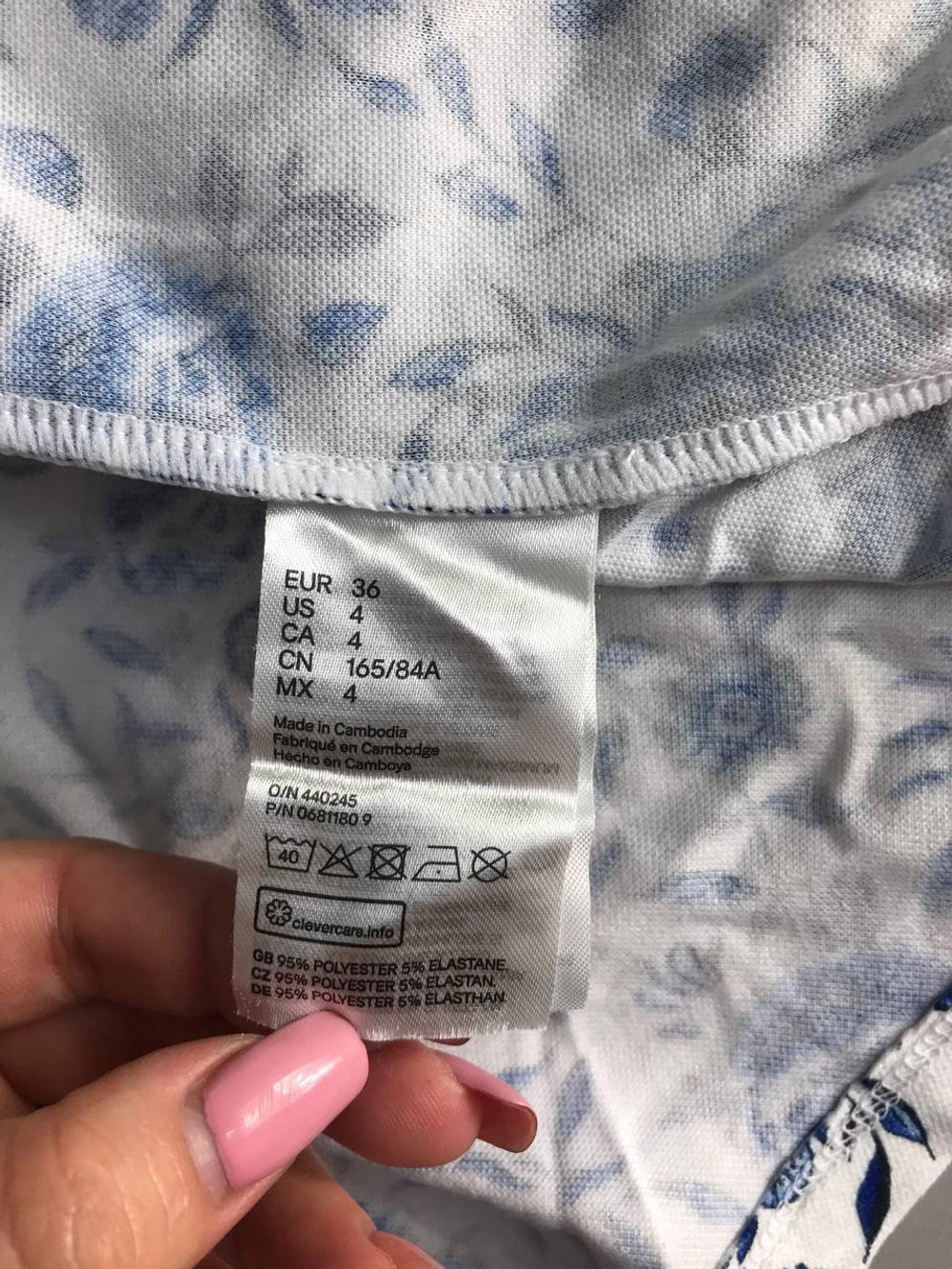 Платье H&M легкое, маркировка 36, визуально на 42 размер