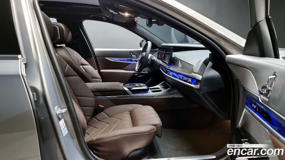 BMW 7 Series (G70) 740d xDrive M Sports (09.2023)
