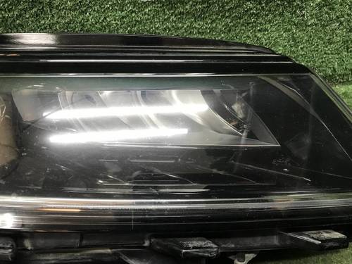 Битая Фара правая Skoda Kodiaq (2016-2022) LED