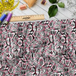 Ткань мембрана чёрно-белая чешуя змеи в разводах