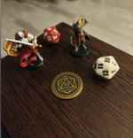 Латунная монета «D20» — двуликий жетон для решений в стиле D&D!