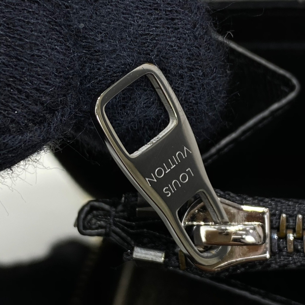 Louis Vuitton Zippy Wallet