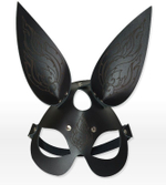 Чёрная кожаная маска с длинными ушками и эффектом тату (Цвет: черный)