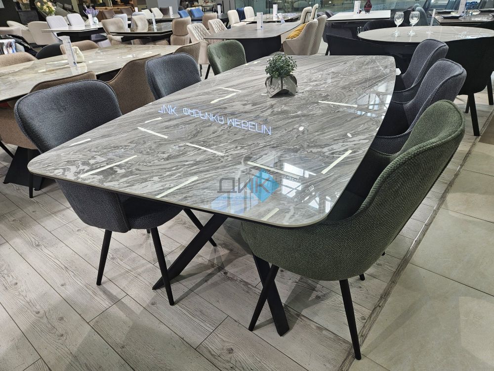 Стул DikLine 503 поворотный опоры чёрные