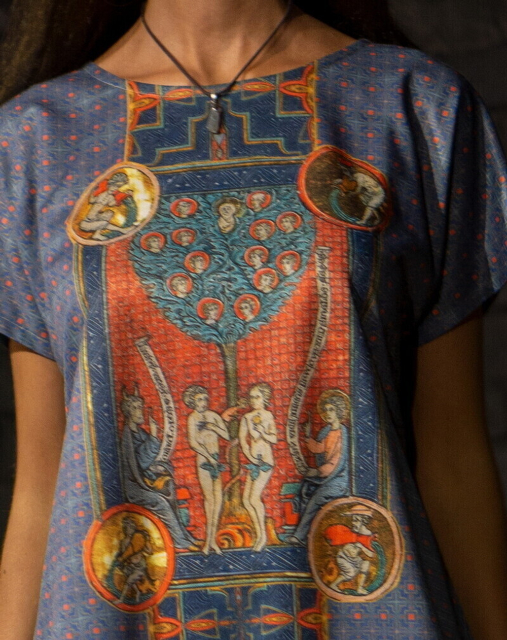 Футболка "Средневековье", по мотивам рисунков Рая и Ада из средневекового манускрипта 14 века