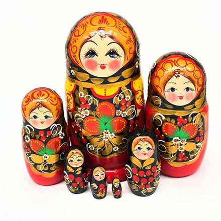 Матрешка "Ягодки" 7 кукольная. Высота самой большой куклы 18см