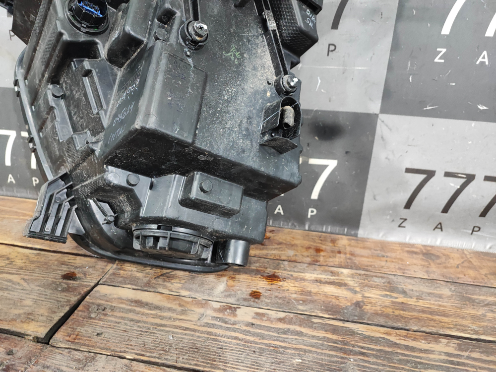 Фара правая LED Hyundai Creta 2 (SU2) 21-нв Б/У Оригинал 92102BW110