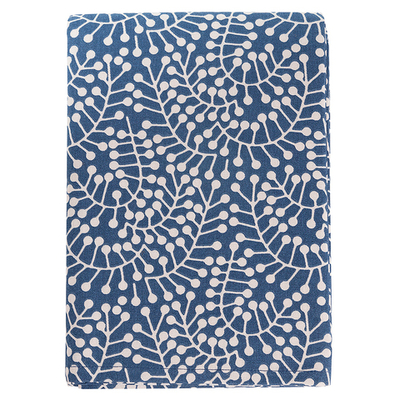 Скатерть темно-синего цвета с принтом Спелая Смородина из коллекции scandinavian touch, 170х250 см