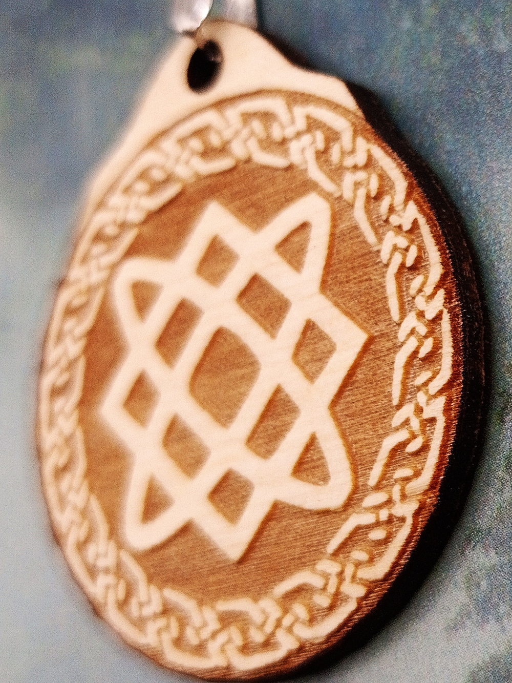 Кулон из дерева Звезда Лады Богородицы