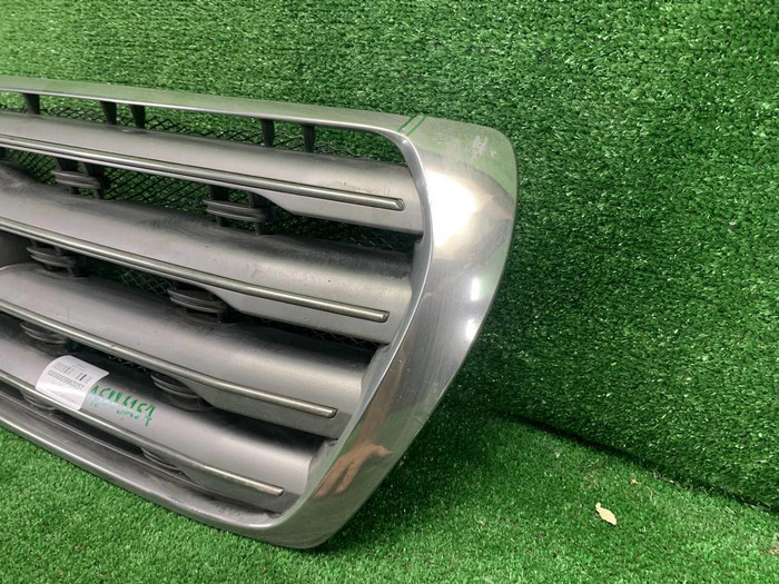 Решетка радиатора Toyota Land Cruiser 200 (2007-2012)