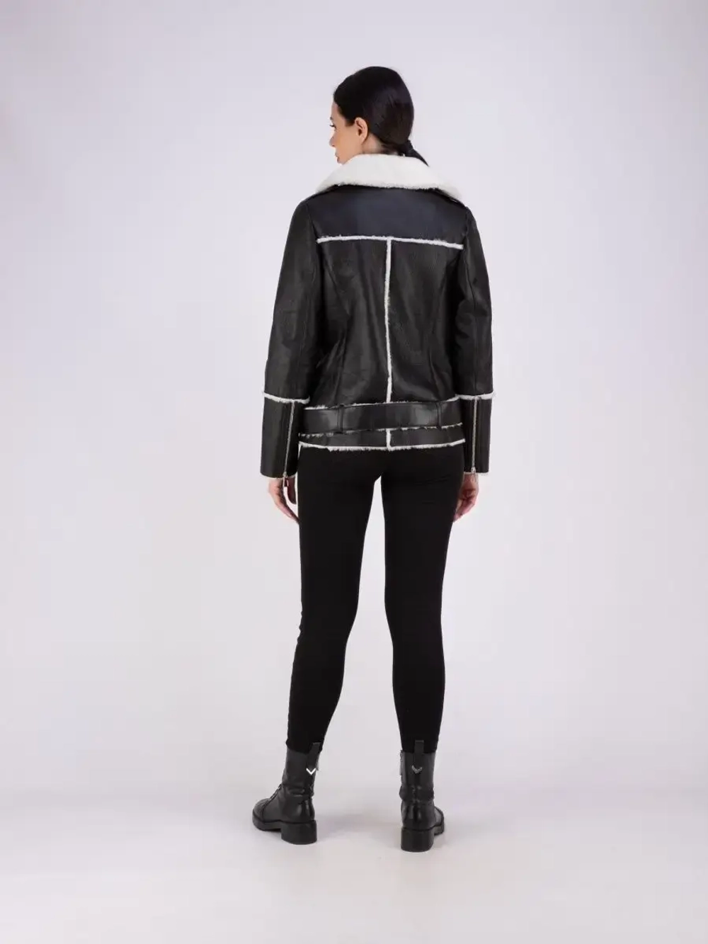 Дубленка зимняя натуральная укороченная