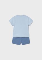 футболка с шортами