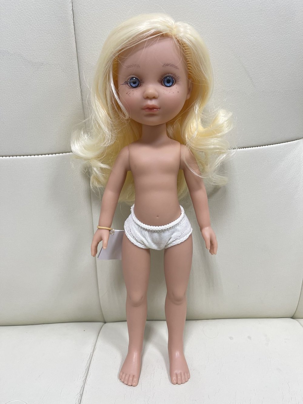 Уценка. Кукла для девочки виниловая 35см Ева без одежды (2823)