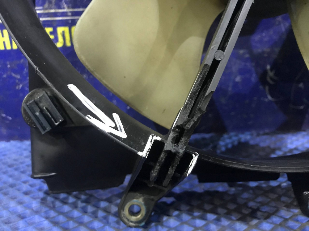 Диффузор радиатора двигателя TOYOTA CORSA 1991