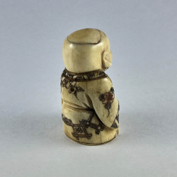 Статуэтка нэцкэ Ребенок Карако с карпом