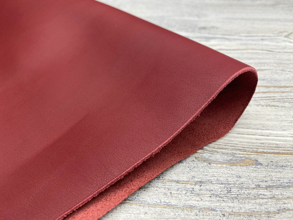 Elba Paper Red (1,3-1,5 мм), цв. Красный, натуральная кожа