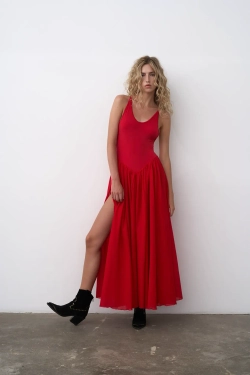 Платье-русалка красное