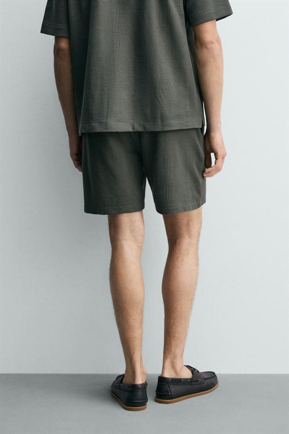 ZARA ШОРТЫ RELAXED FIT ИЗ РЕЛЬЕФНОЙ ТКАНИ, ХАКИ