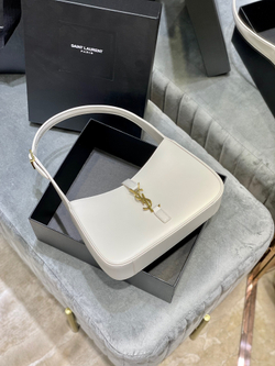 Saint Laurent Le 5 à 7 Hobo Bag