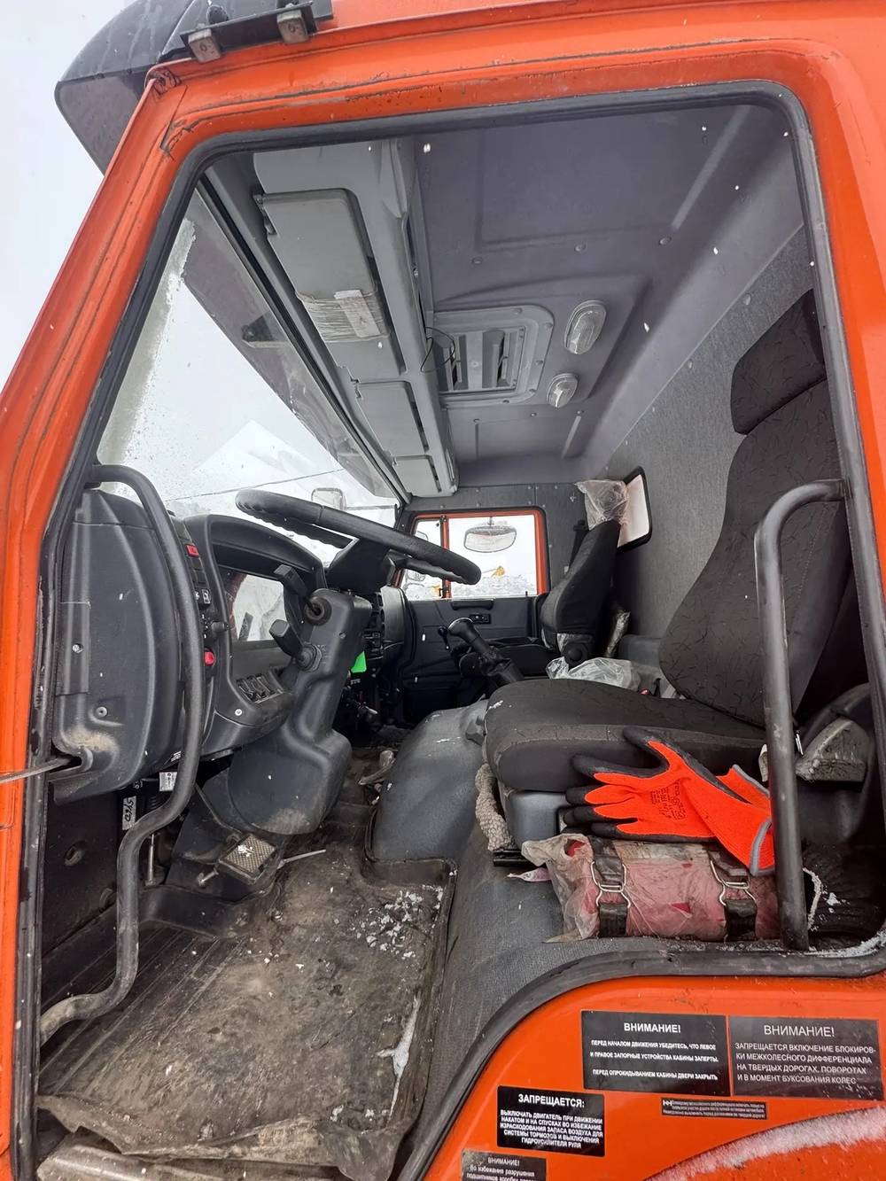 КамАЗ 6520 6x4 Самосвал 6520-26012-53 (Дизельный, 11,8 л, 400 л.с., МТ)